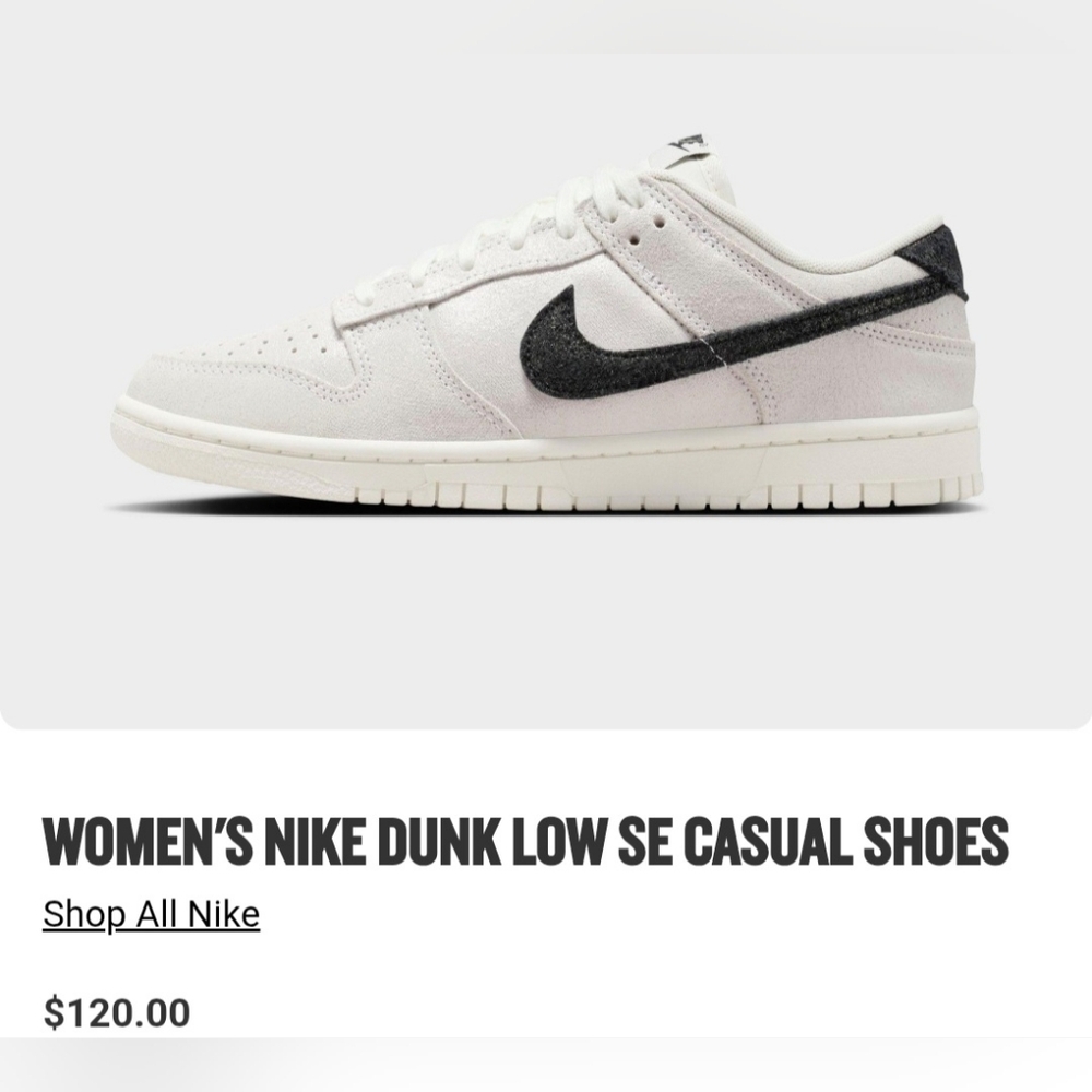 Women's Nike Dunk Low SE Casual Shoes - Picture 3 of 8
